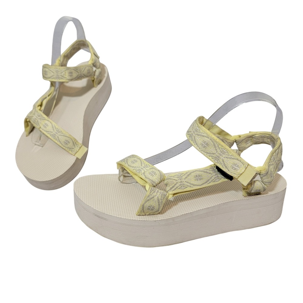 Teva Flatform Universal Hypnosis Silver Cloud Multi 9 Platform Sandals 1008844